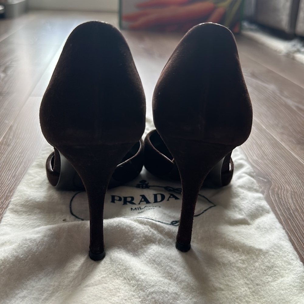 Prada brown suede d’orsay pumps - Picture 5 of 8